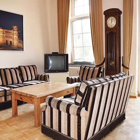 Haus Porta Nigra V Apartamento Tréveris