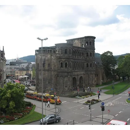 Haus Porta Nigra V Apartamento *